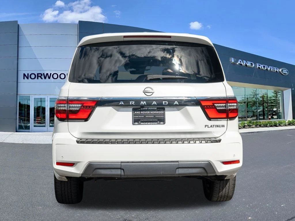 Used 2024 White Nissan Platinum image 5