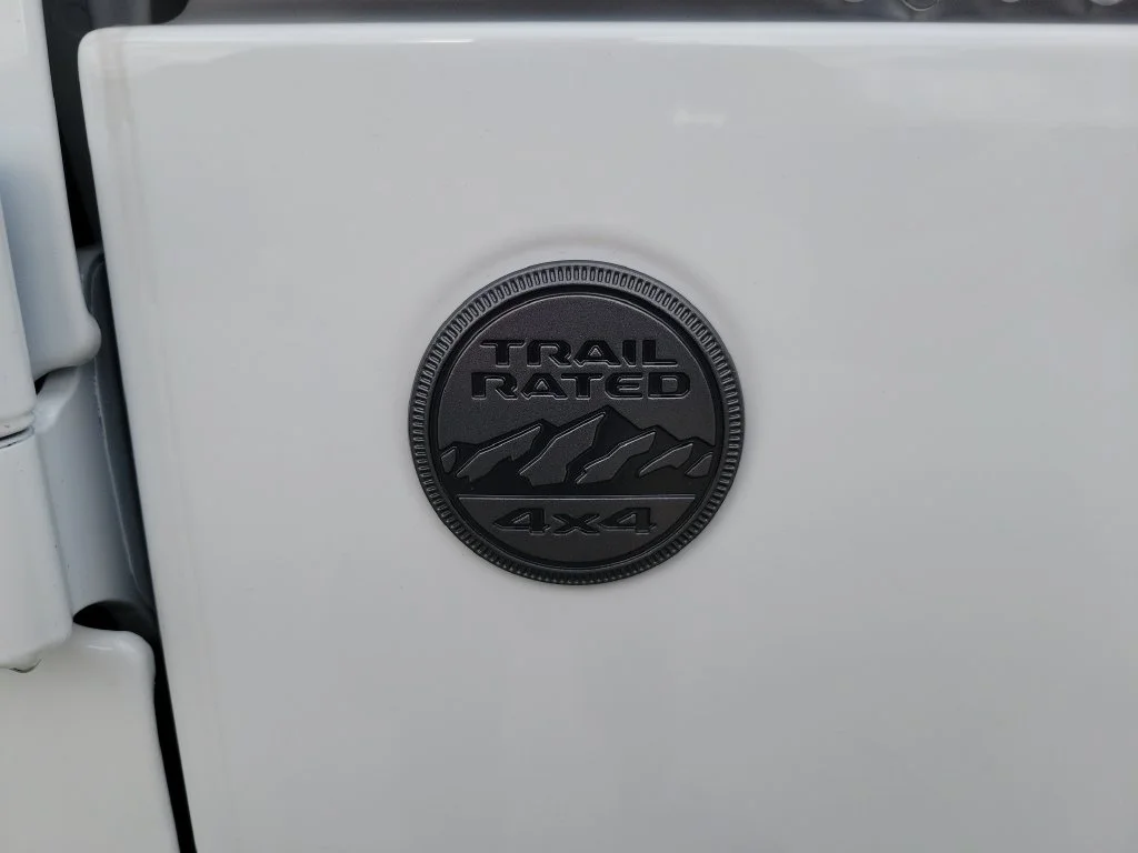 New 2026 Bright White Clear-Coat Exterior Paint Jeep Sport image 11
