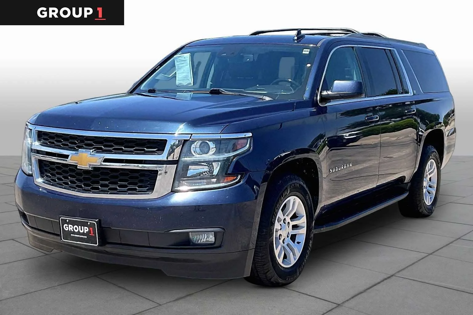 2018 Chevrolet Suburban 4WD 1500 LT's photo