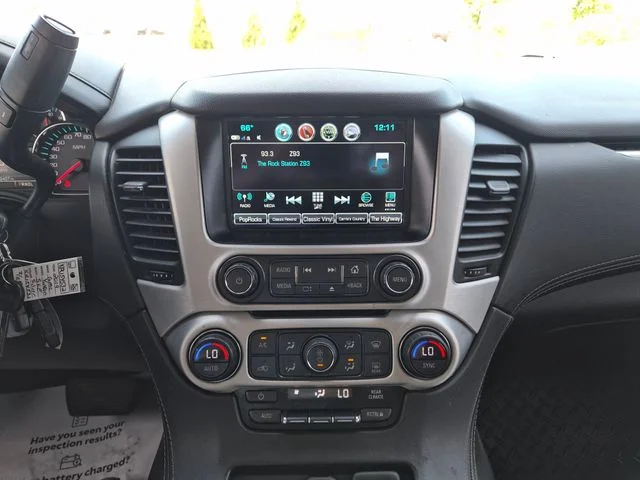 Used 2019 Silver GMC SLE image 23
