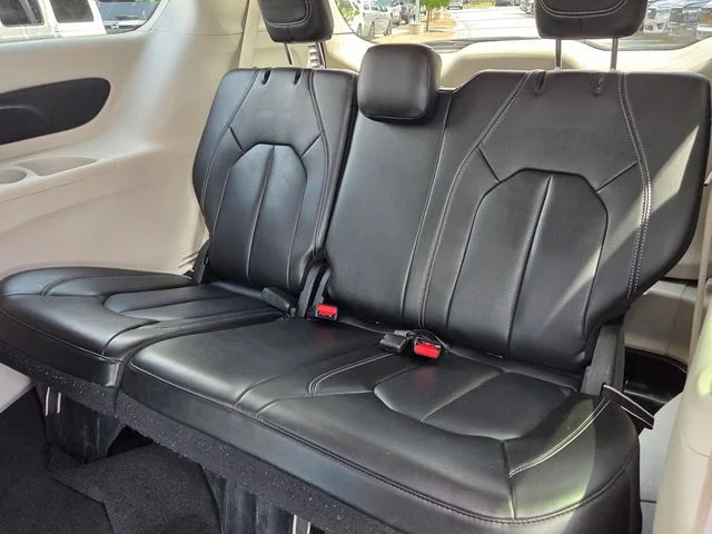 Used 2023 Black Chrysler Touring L image 12