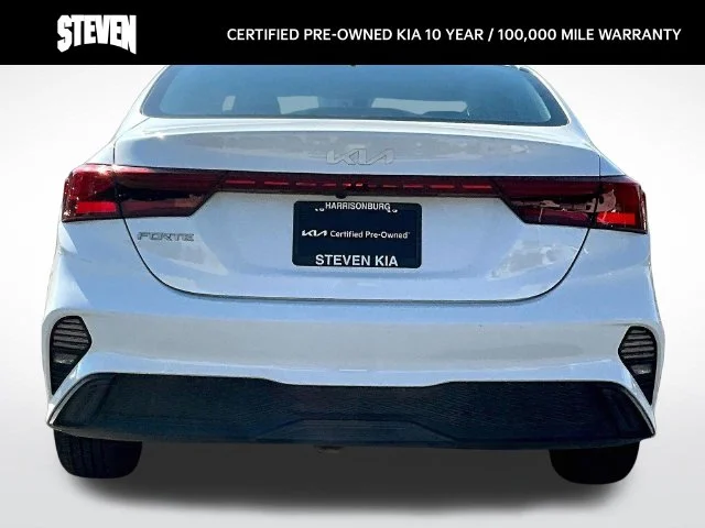 Used 2024 White Kia LXS image 6