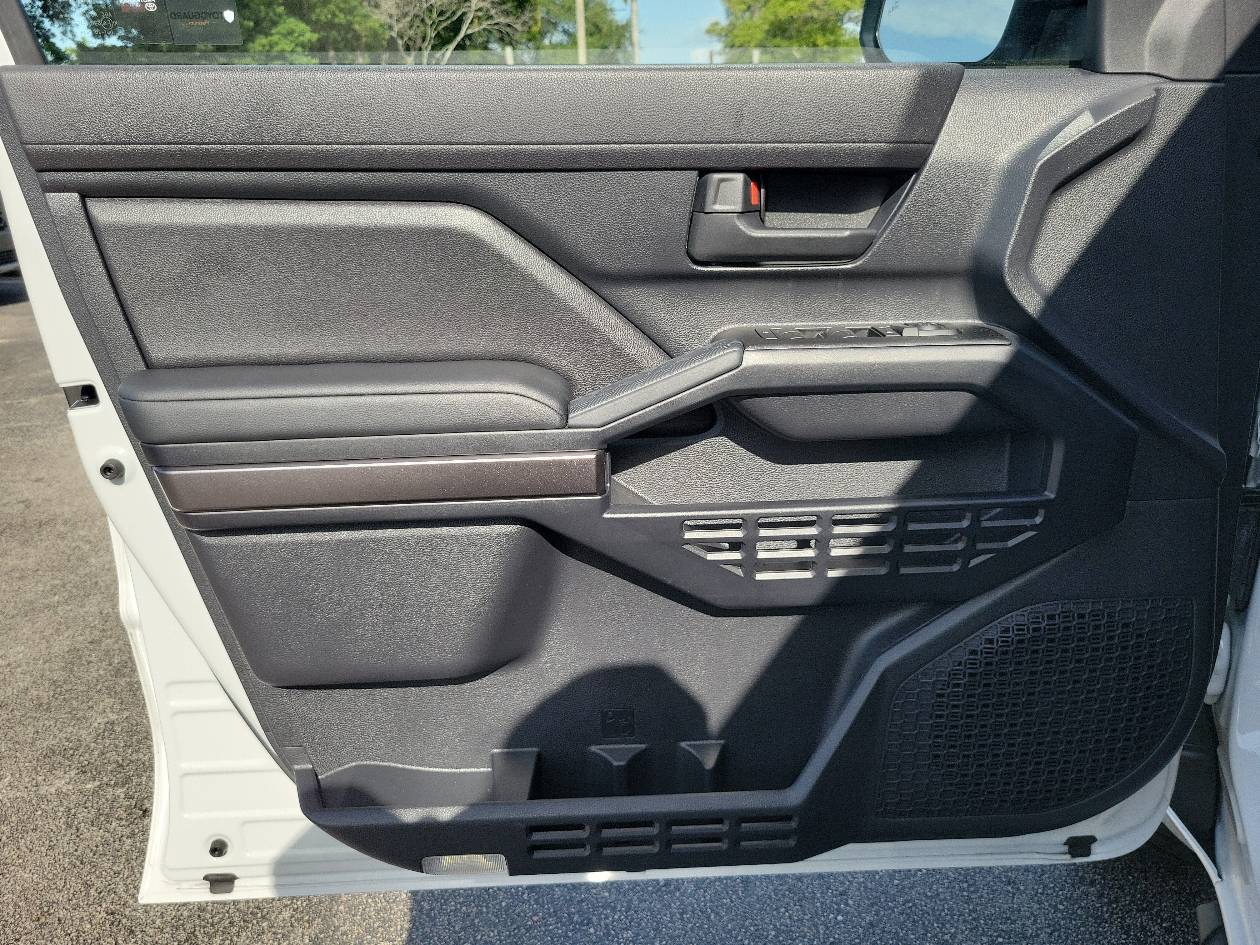 Used 2025 Ice Toyota SR5 image 17
