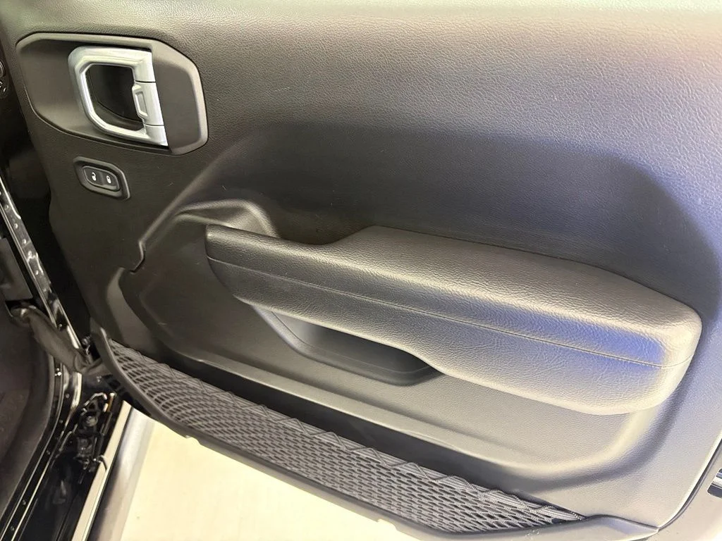 Used 2024 Black Jeep Rubicon image 41