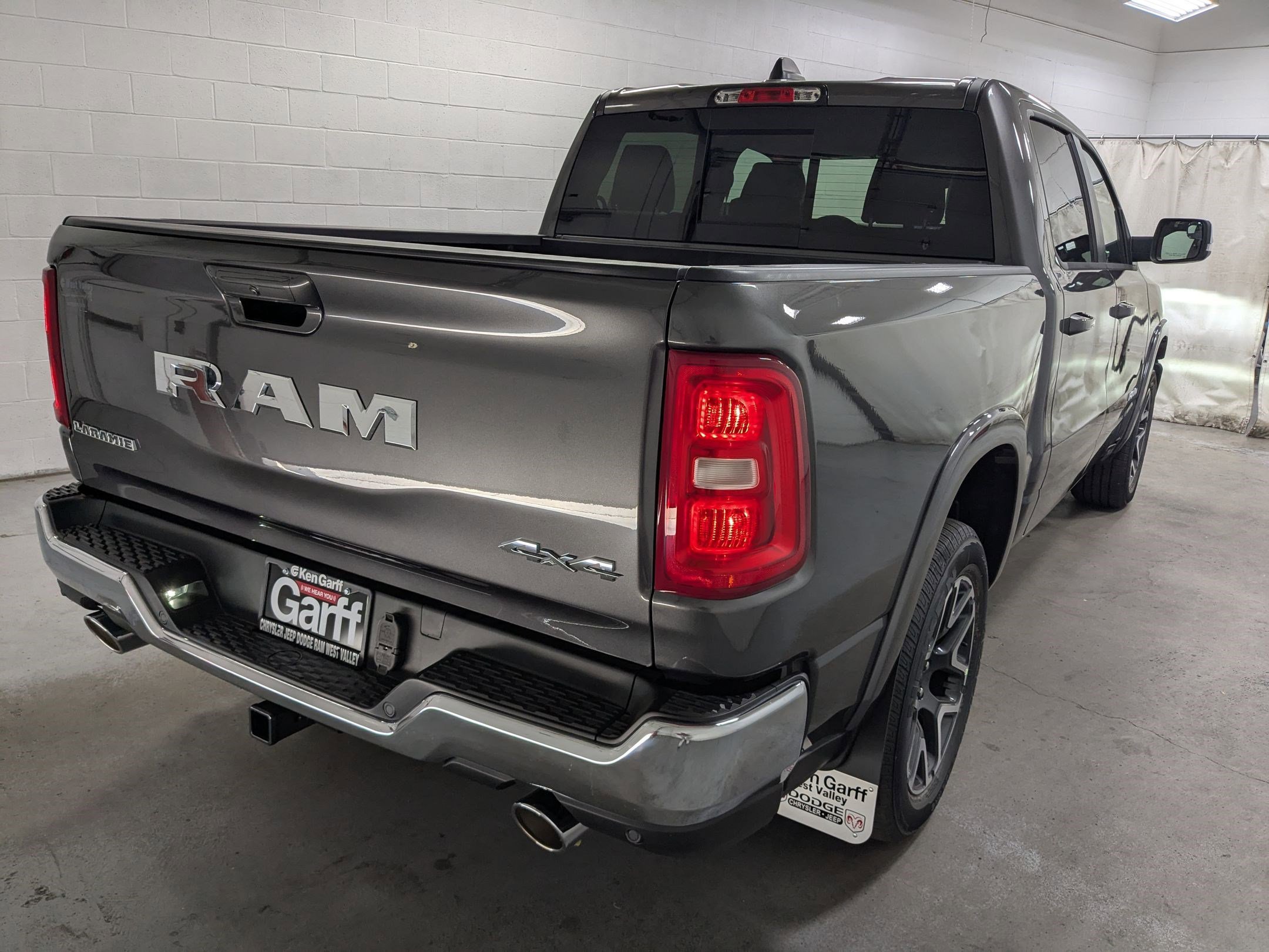 New 2026 Granite Crystal Metallic Clear-Coat Exterior Paint RAM Laramie image 4