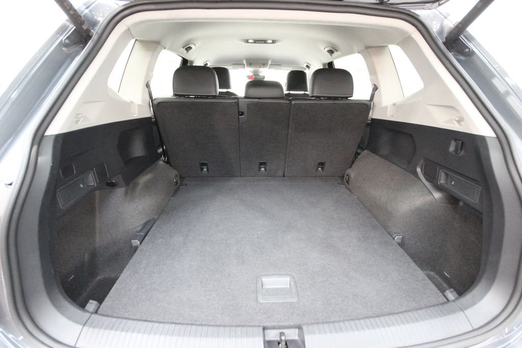 Used 2024 Gray Volkswagen 2.0T SE image 6