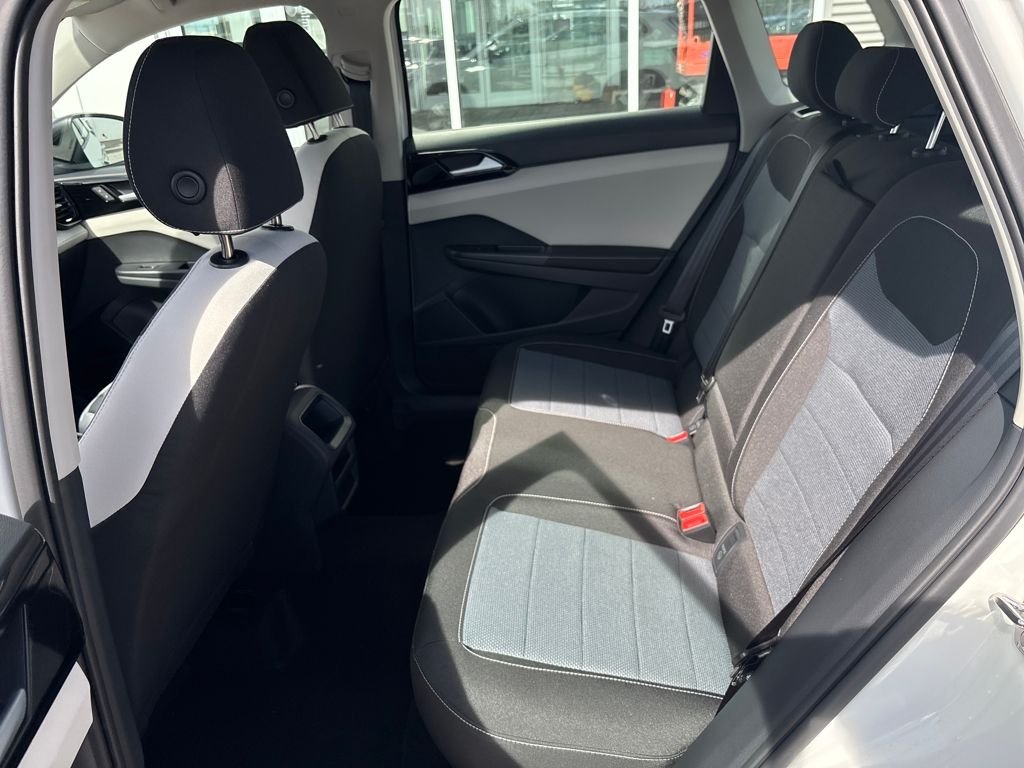 New 2026 Pure White Volkswagen 1.5T S image 23