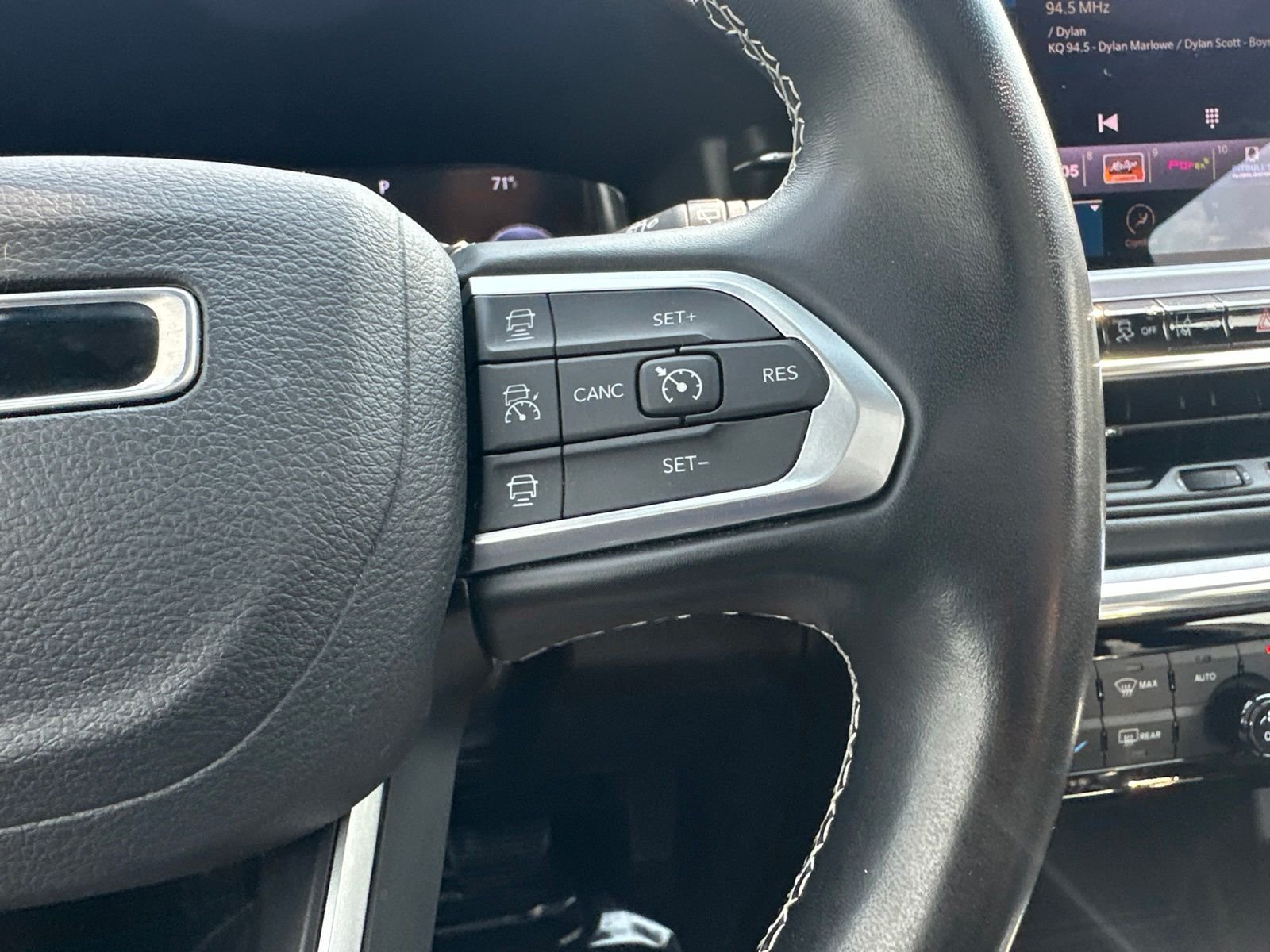 Used 2022 Silver Jeep Limited High Altitude image 47