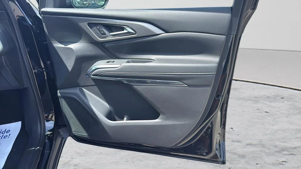 New 2026 Mosaic Black Metallic Chevrolet LT image 23