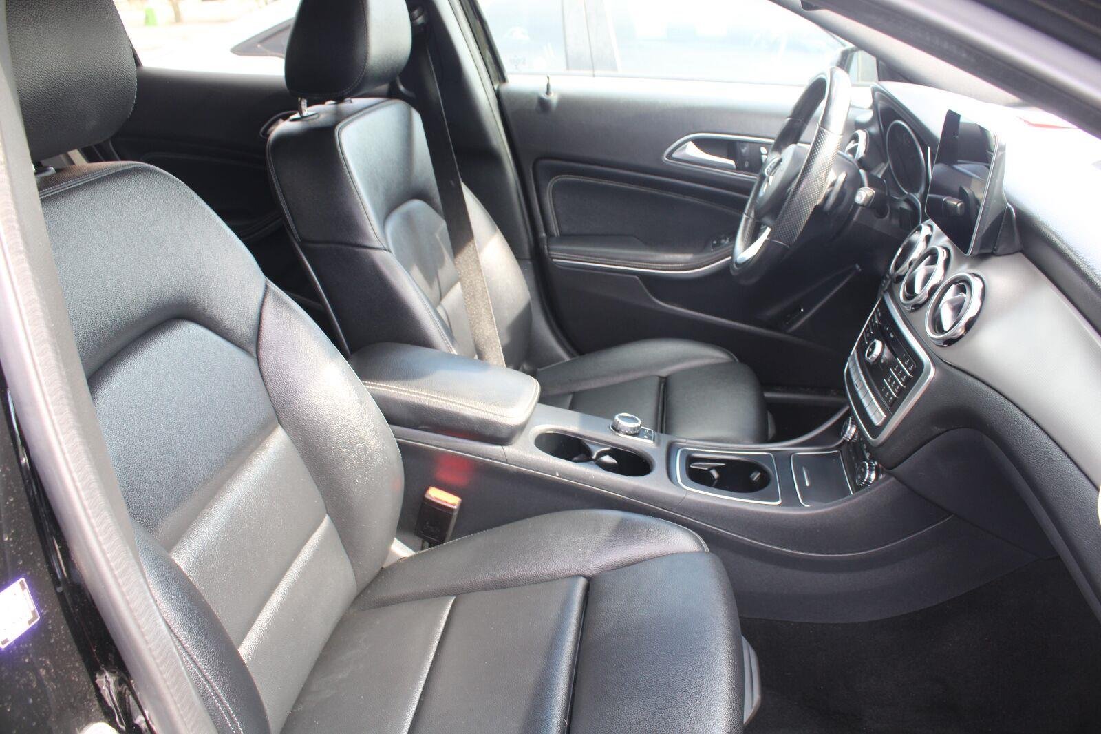 Used 2019 Night Black Mercedes-Benz GLA 250 image 4