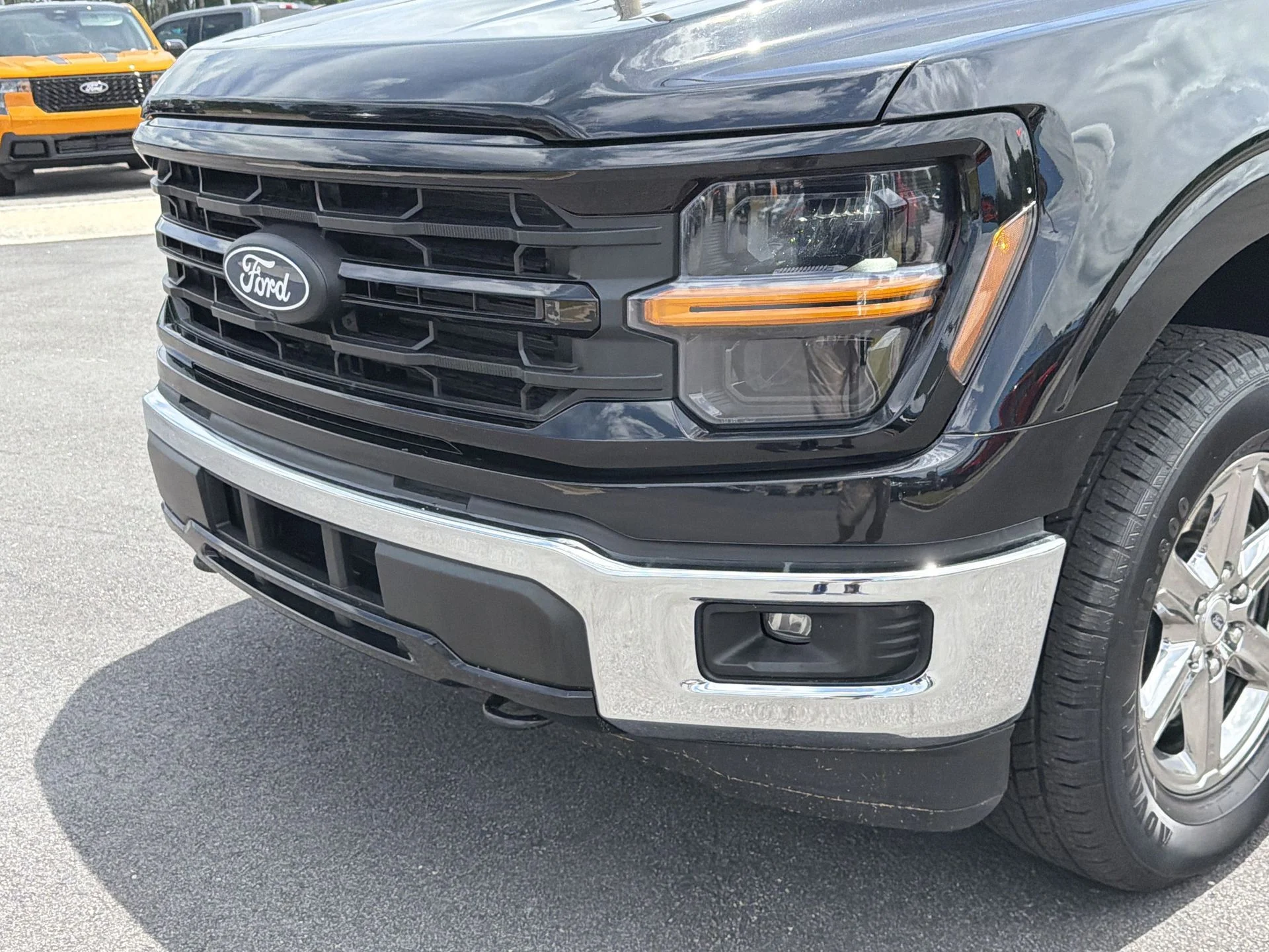Used 2024 Black Metallic Ford XLT image 32