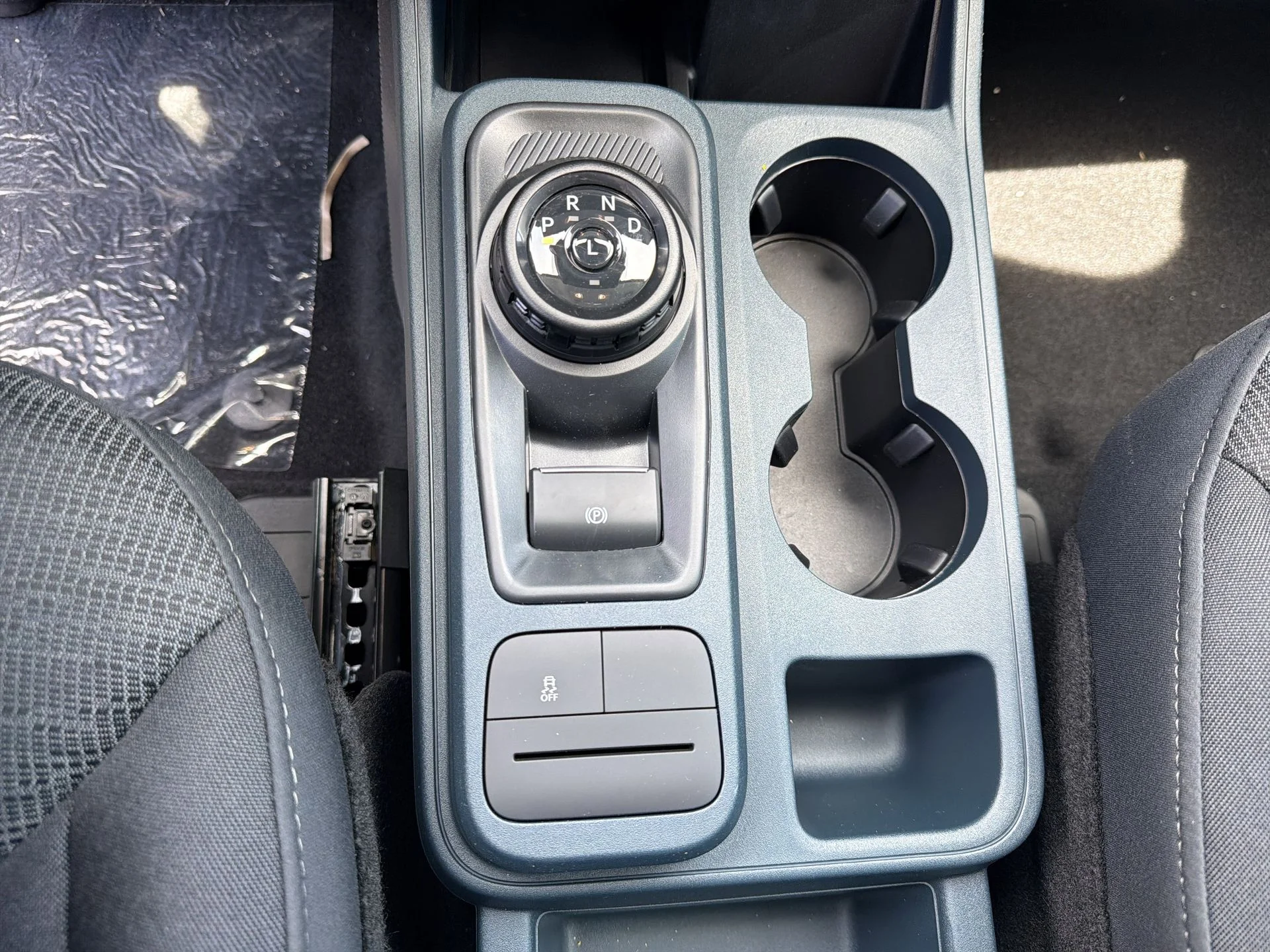 New 2026 Carbonized Gray Metallic Ford XL image 10