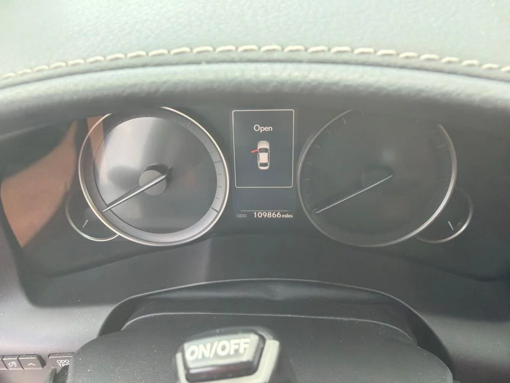 Used 2017 White Lexus 350 image 10