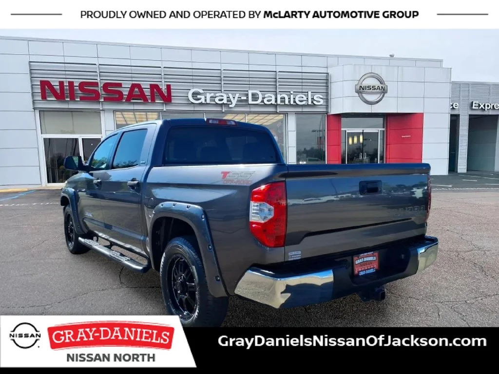 Used 2015 Gray Toyota SR5 image 5