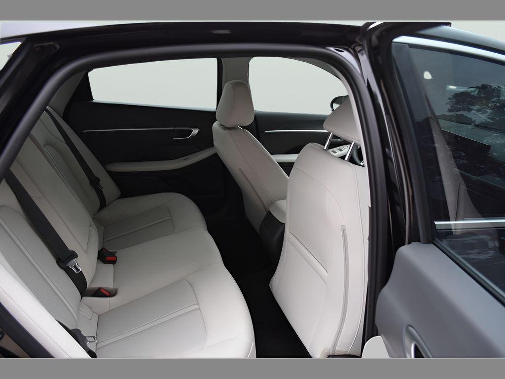 New 2026 Abyss Black Hyundai SEL Sport image 15