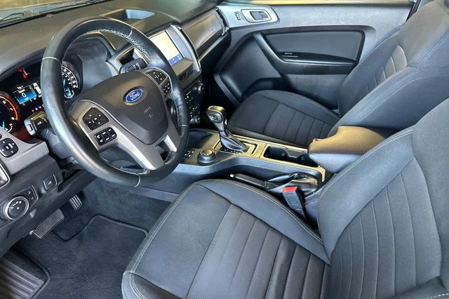 Used 2020 Silver Ford XLT image 9
