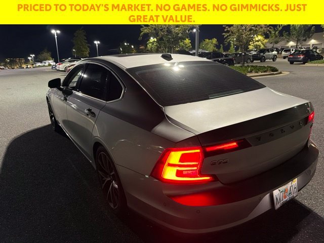 Used 2018 Silver Volvo T5 Momentum image 5