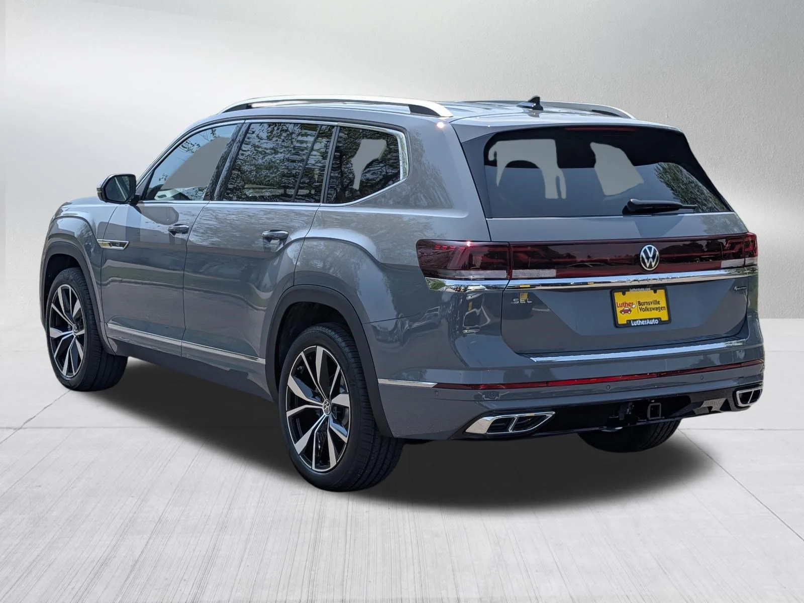 New 2026 Pure Gray Volkswagen 2.0T SEL Premium R-Line image 3