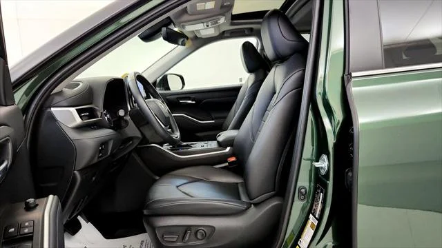 Certified Used 2024 CYPRESS Toyota  image 34