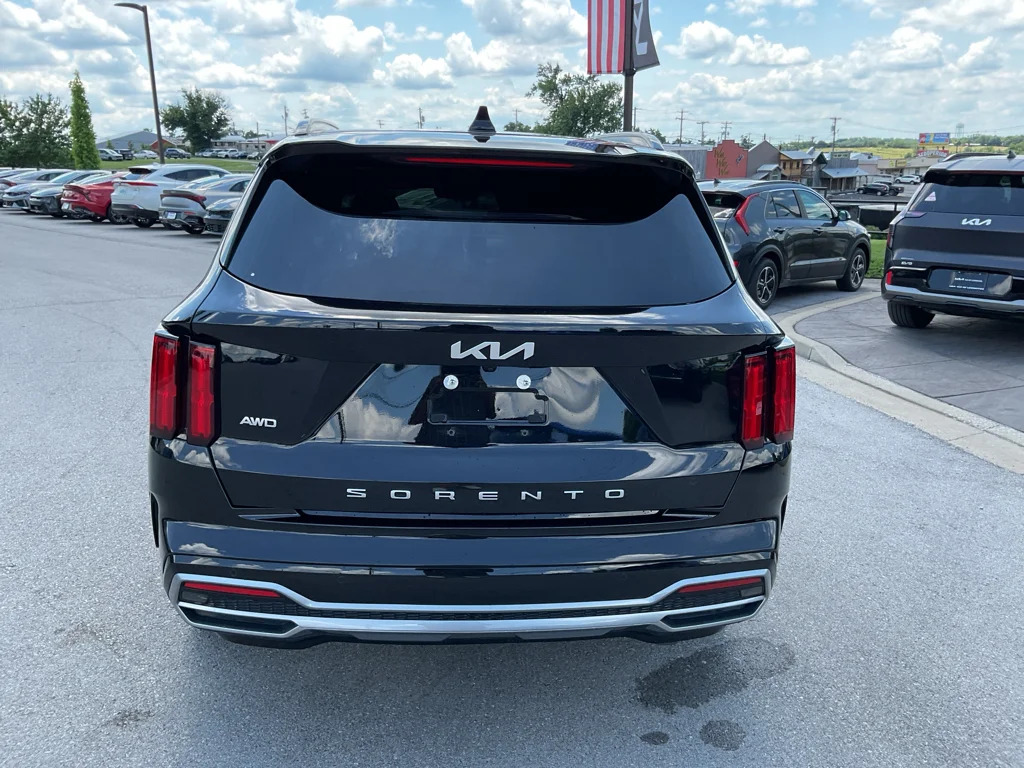 Used 2022 Ebony Black Kia SX image 9