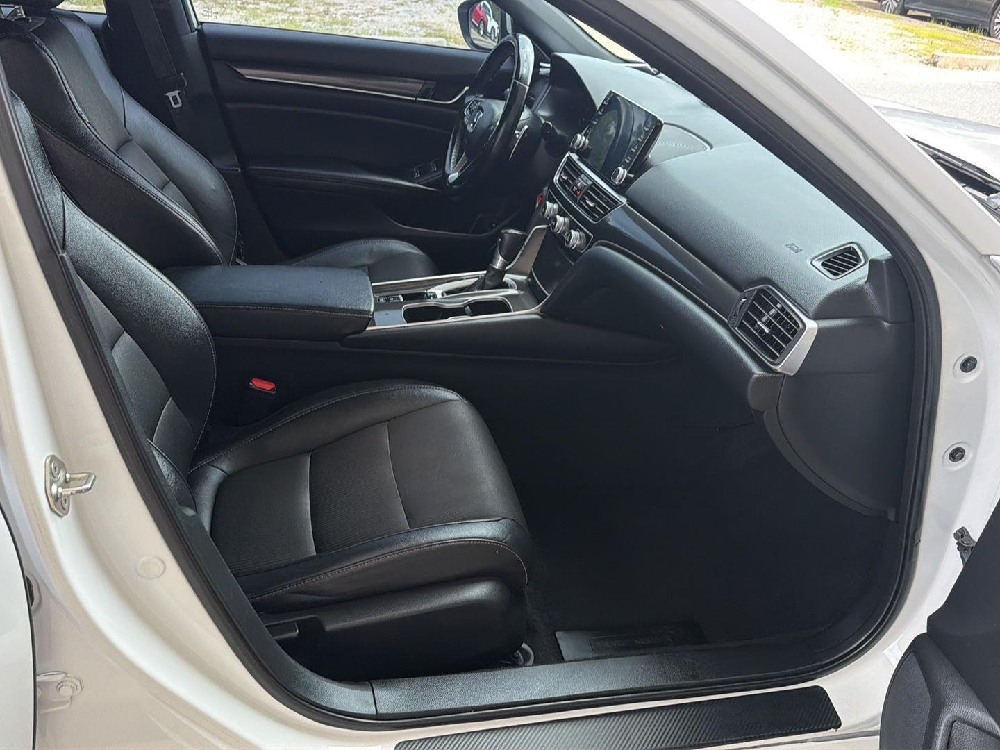 Used 2019 Platinum White Pearl Honda Sport image 13