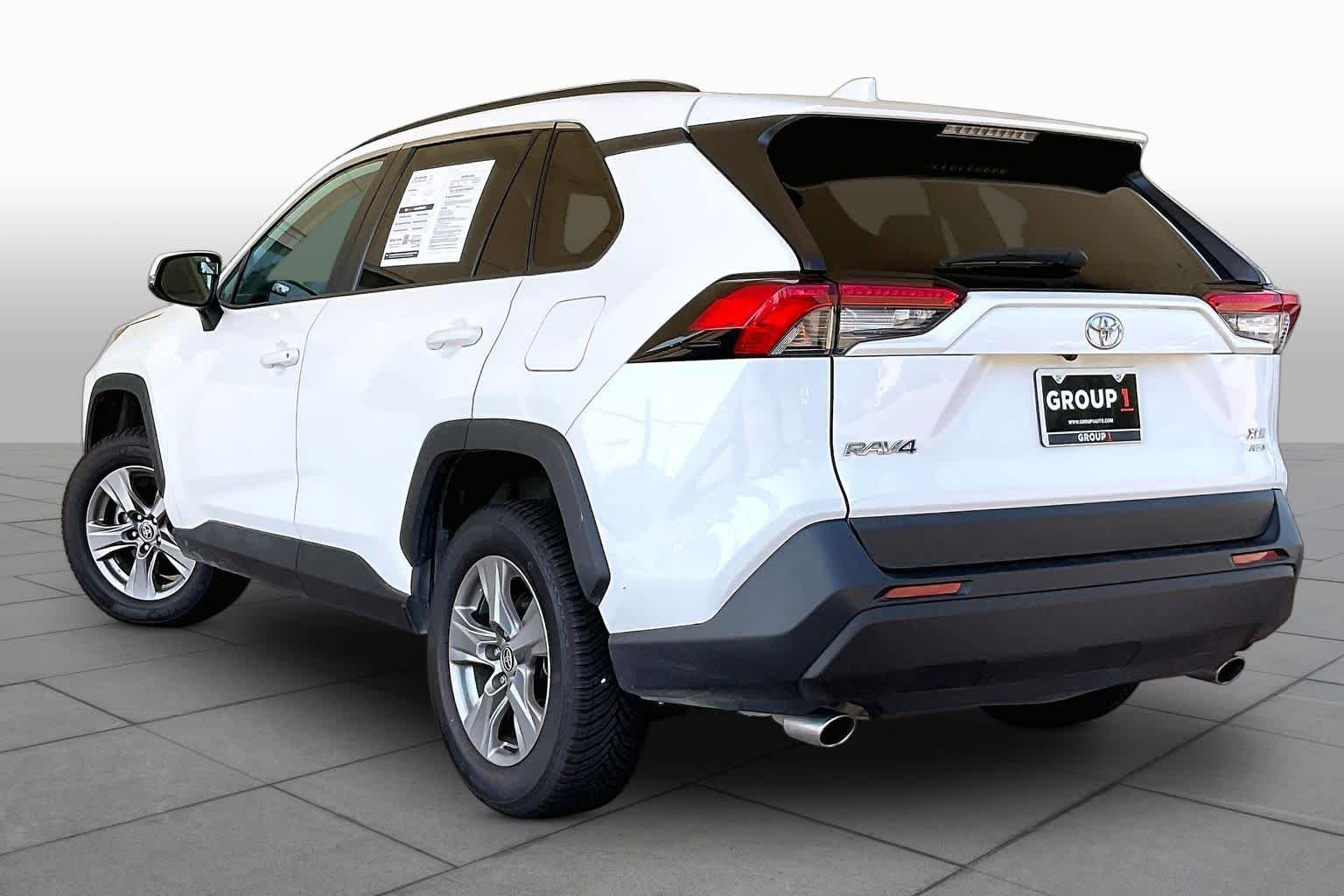 Used 2024 Ice Cap Toyota XLE image 11