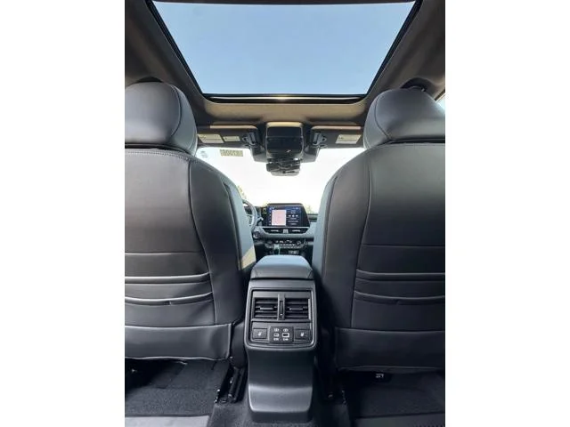 New 2026 ICE SILVER METALLIC Subaru Touring XT image 31