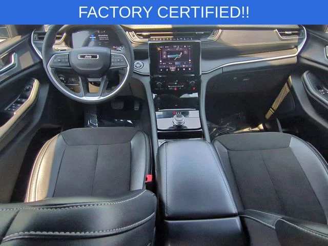 Used 2023 Silver Jeep Altitude image 33