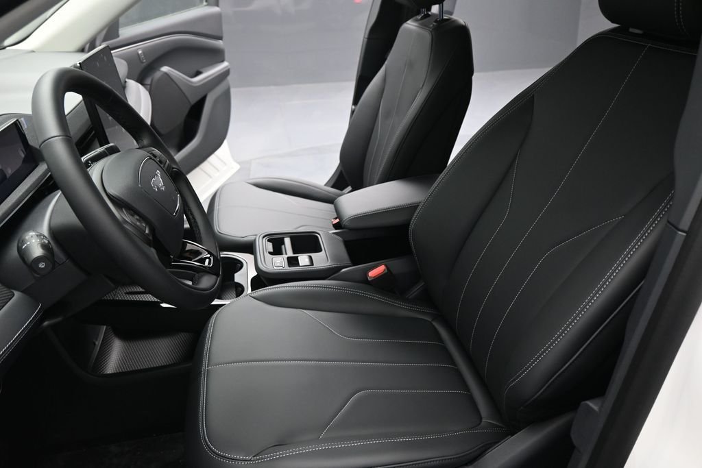 New 2026 Star White Metallic Tri-coat Ford Select image 9