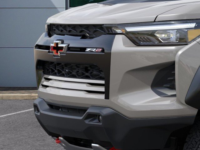 2026 Chevrolet Colorado ZR2 - Photo 13