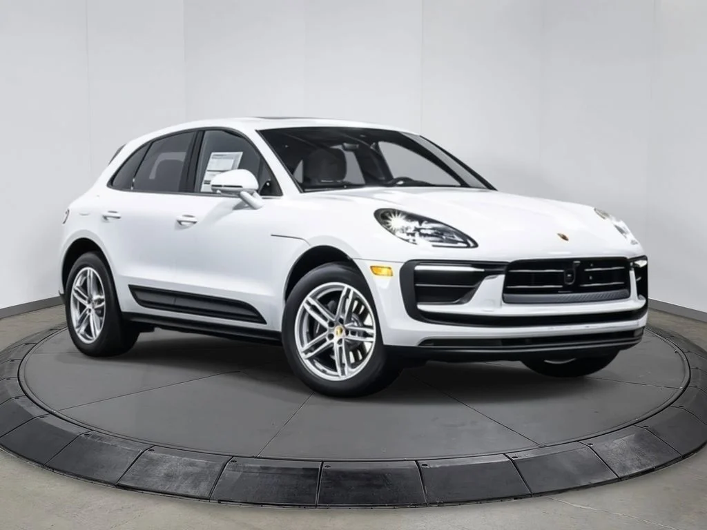 2025 Porsche Macan - Photo 9
