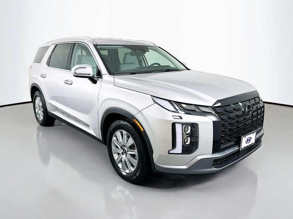 Used 2025 Silver Hyundai SEL image 3