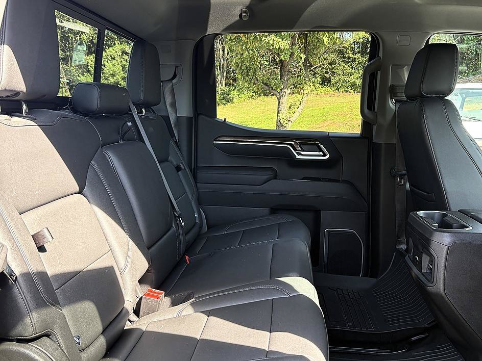 Used 2025 Sterling Gray Metallic Chevrolet LT image 11