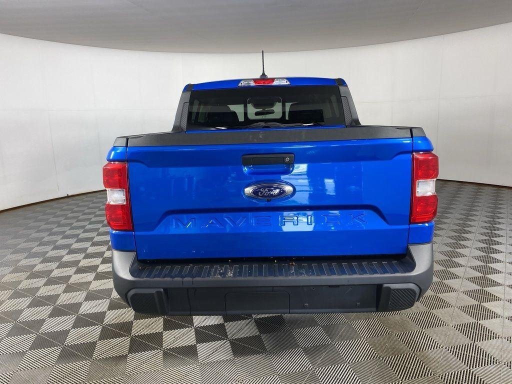 Used 2022 Blue Metallic Ford LARIAT image 11
