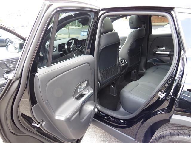 Used 2026 Night Black Mercedes-Benz GLA 250 4MATIC® image 22