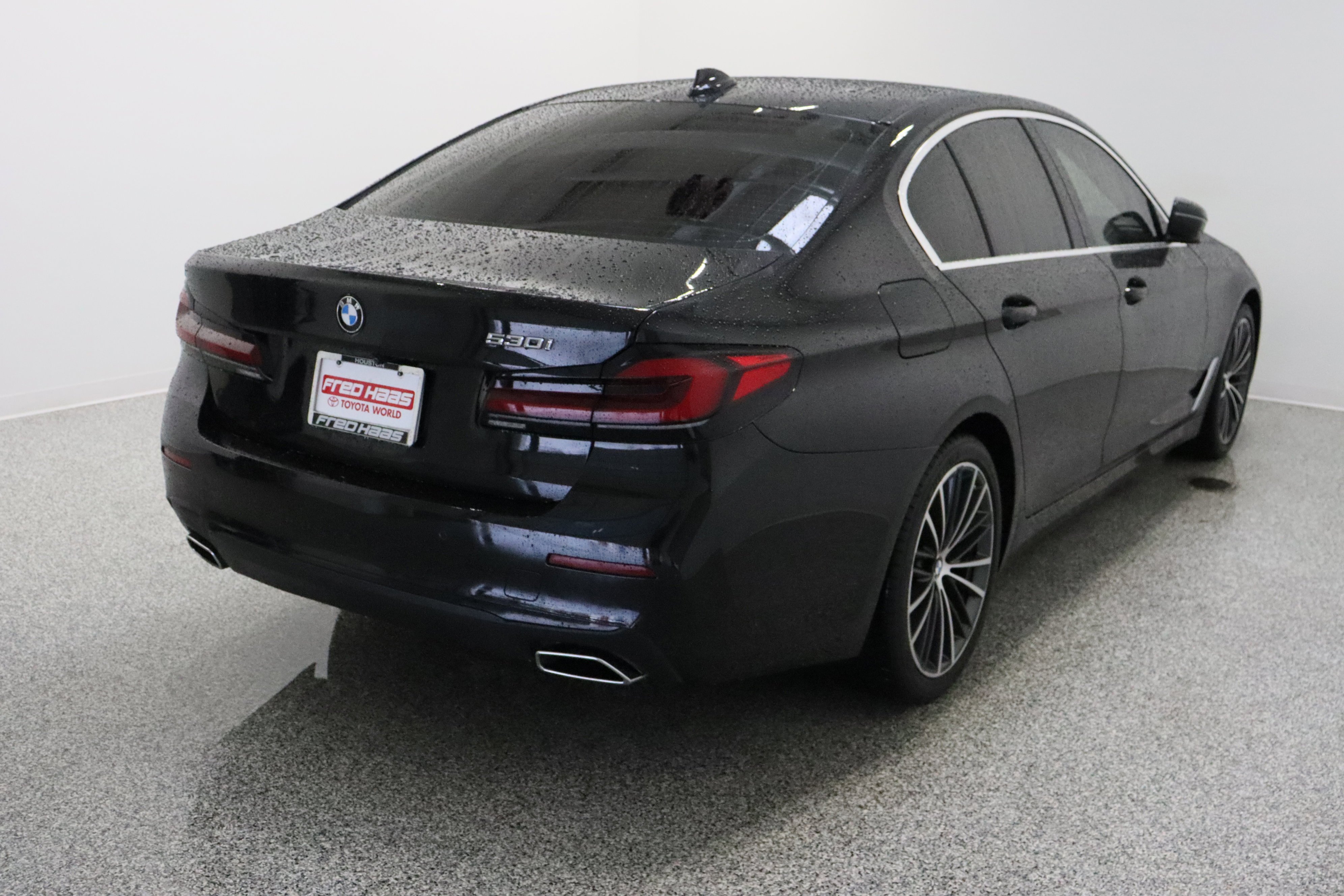 Used 2022 Black Sapphire Metallic BMW 530i xDrive 2.0T image 7