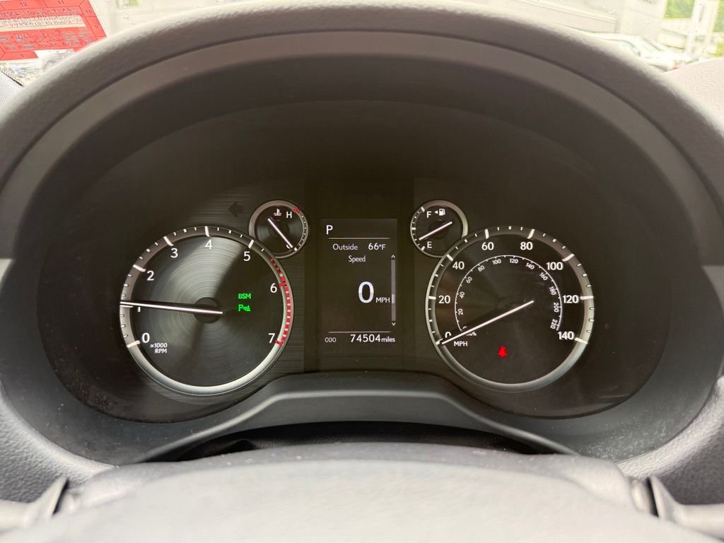 Used 2022 White Lexus 460 image 44