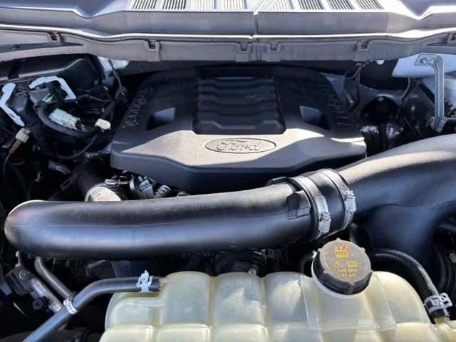 Used 2022 White Ford LARIAT image 27