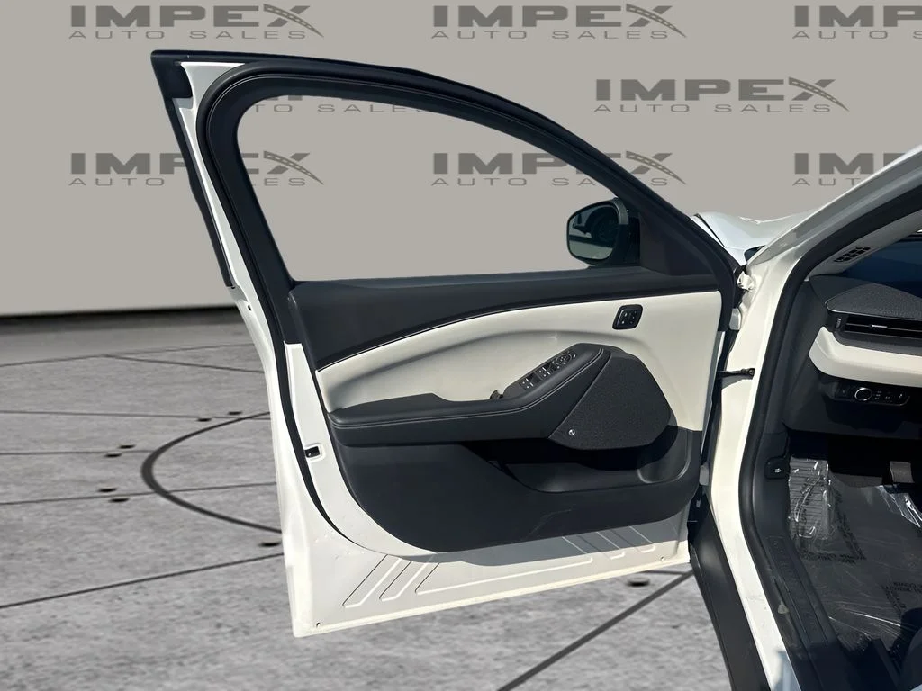 Used 2025 White Ford Premium image 25
