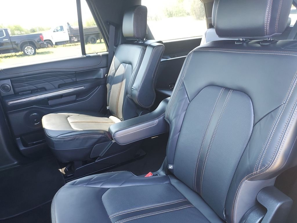 Used 2022 Black Ford Platinum image 29