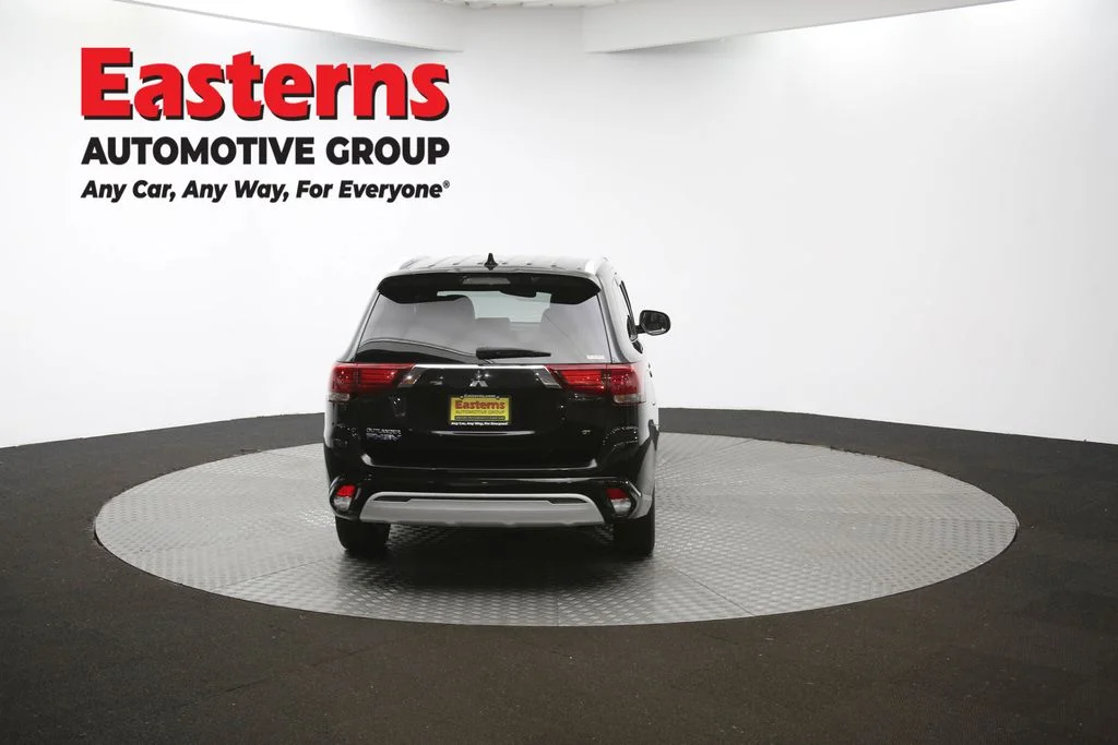 Used 2021 Black Mitsubishi SEL image 38