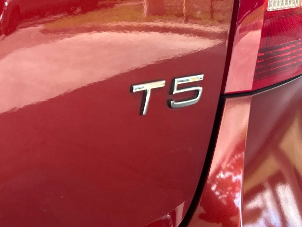 Used 2013  Volvo  image 15