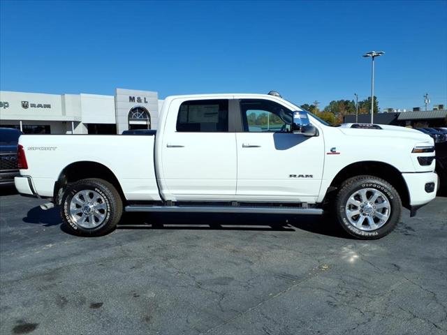 New 2026 Bright White Clear-Coat Exterior Paint RAM LARAMIE image 45