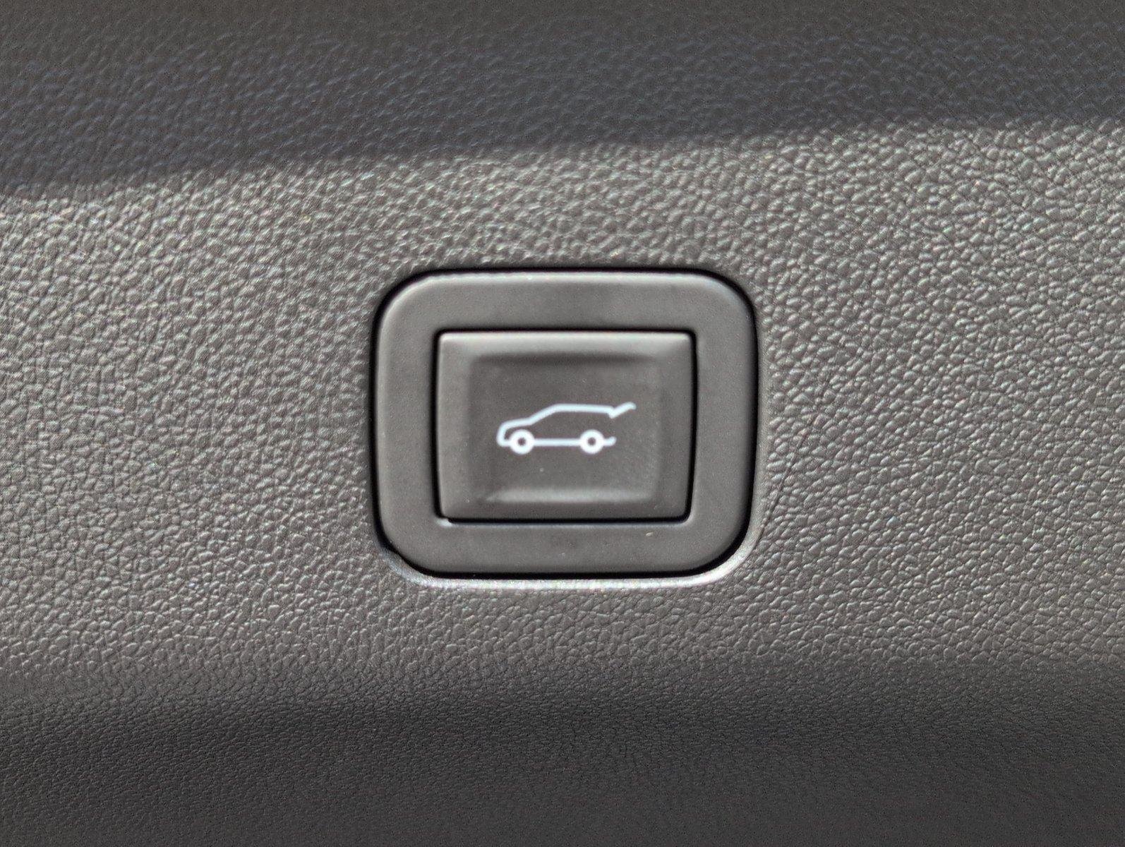 2026 Chevrolet Suburban Premier - Photo 6