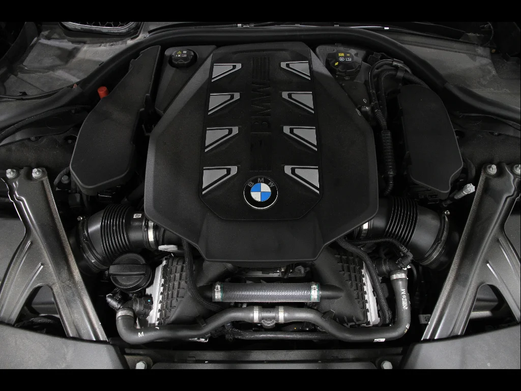 Certified Used 2024 BLACK BMW 760i xDrive image 21