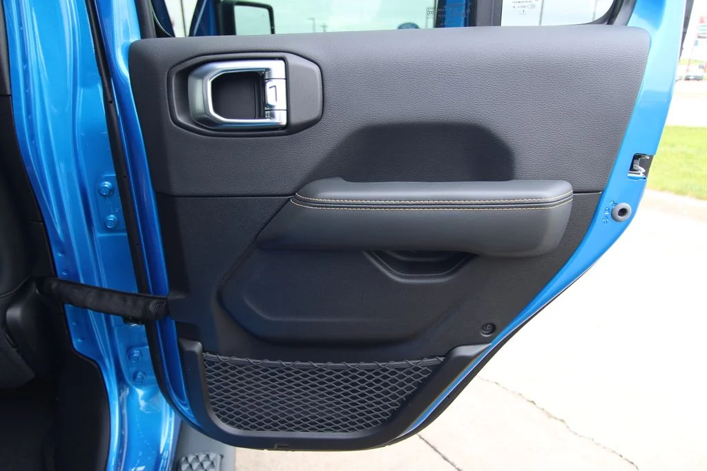 New 2026 Hydro Blue Pearlcoat Jeep Sahara image 44