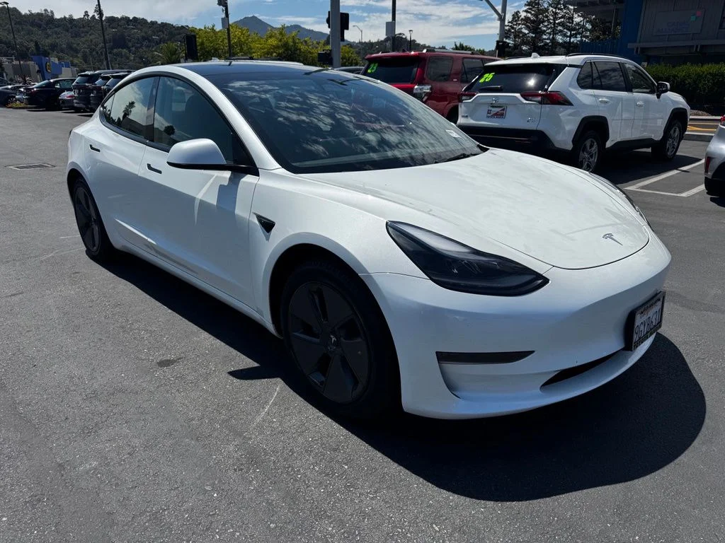 Used 2023  Tesla Base image 2