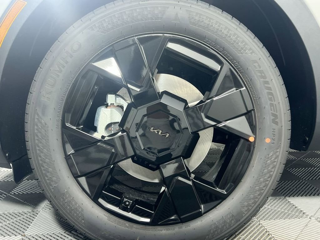 New 2026 Wolf Gray Kia X-Line image 13