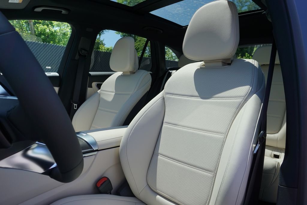 New 2026 Graphite Grey Metallic Mercedes-Benz GLC 300 image 23