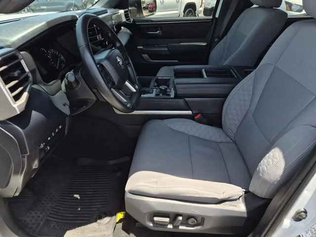 Used 2025 Ice Cap Toyota SR5 image 10